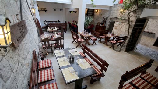Hotel courtyard restaurant area